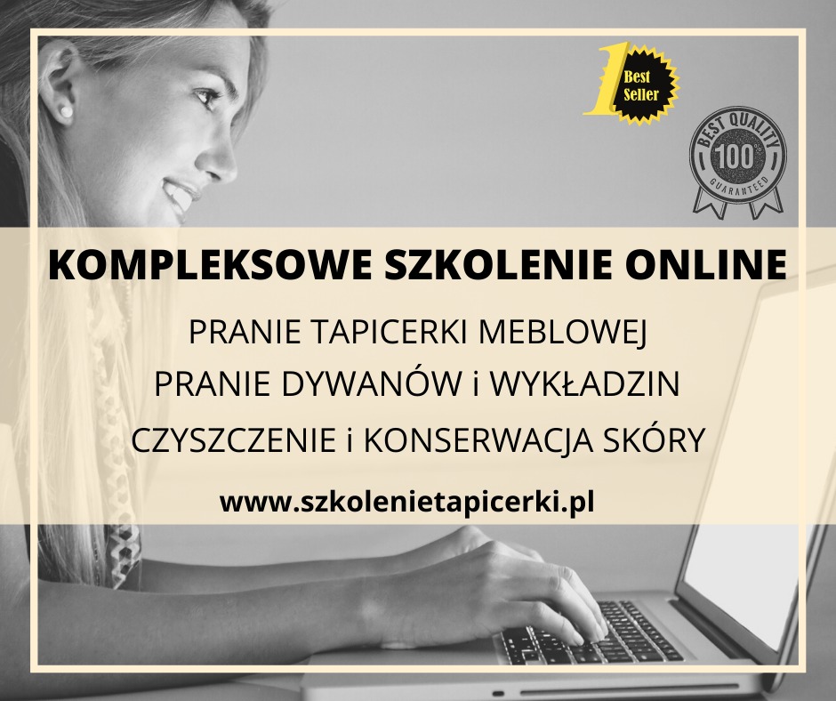 Kobieta korzysta z laptopa, na ekranie widoczny napis 'Kompleksowe szkolenie online' oraz informacja o praniu tapicerki meblowej, dywanów i wykładzin oraz czyszczeniu i konserwacji skóry.
