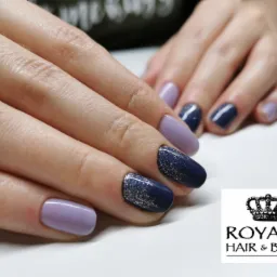Manicure hybrydowy z dbałością o najmniejsze szczegóły, kosmetyczka Alicja, Salon Royal's, GCH Manhattan