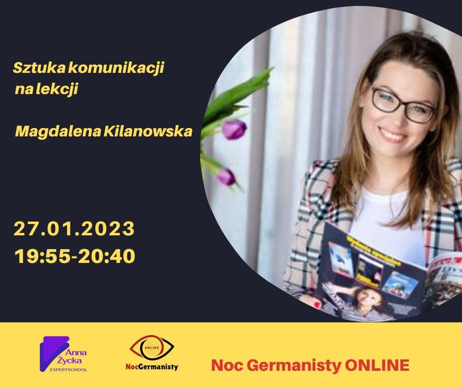 Grafika promująca Magdalenę Kilanowską i 'Noc Germanisty ONLINE'. Kobieta w okularach, trzymająca magazyn, uśmiecha się. Tło: fioletowe kwiaty i jasne zasłony.