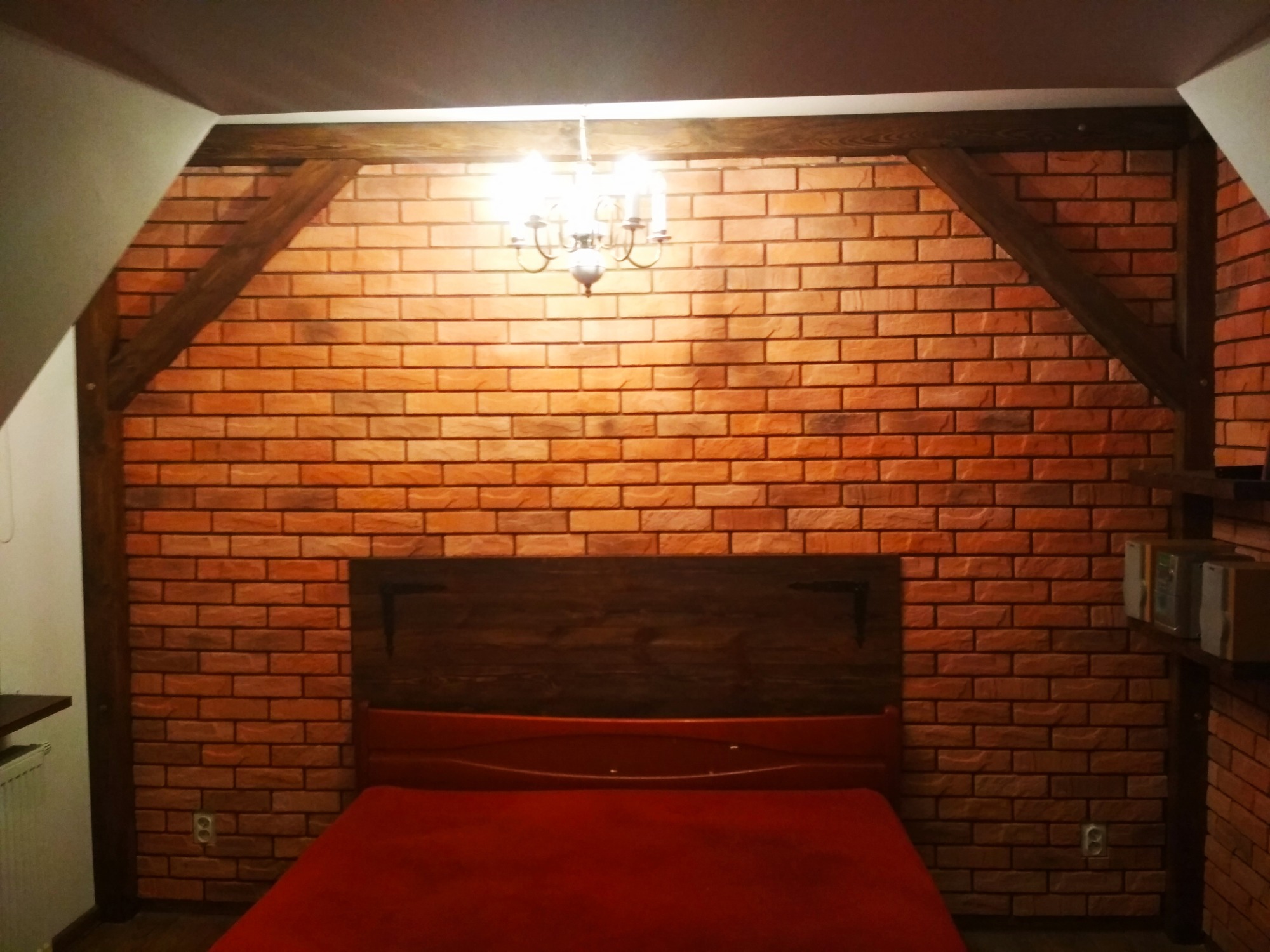 Ścianka z cegły gipsowej, belka 10