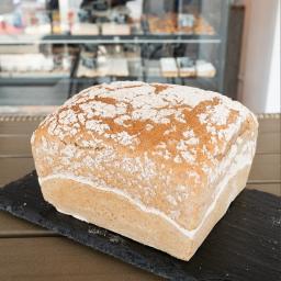 Naturalny chleb żytnio-orkiszowy na zakwasie. 