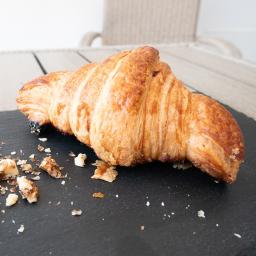 Croissanty - idealne do francuskich śniadań. :) Klasyczne i z nadzieniem. :)