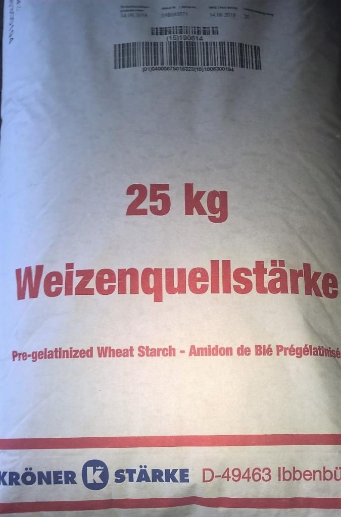 Worek 25 kg z preżelowaną skrobią pszenną (Weizenquellstärke) marki Kröner Stärke z kodami kreskowymi i datami produkcji na białym tle.