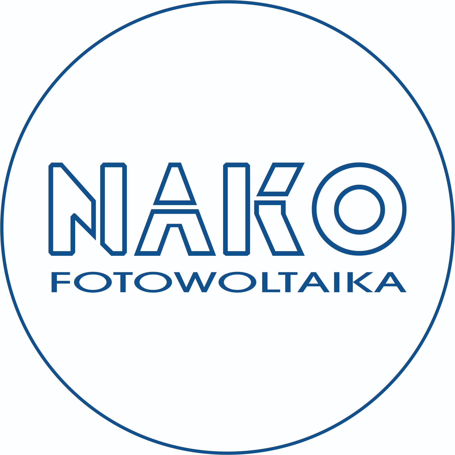 Niebieskie logo firmy NAKO Fotowoltaika w okręgu na białym tle.