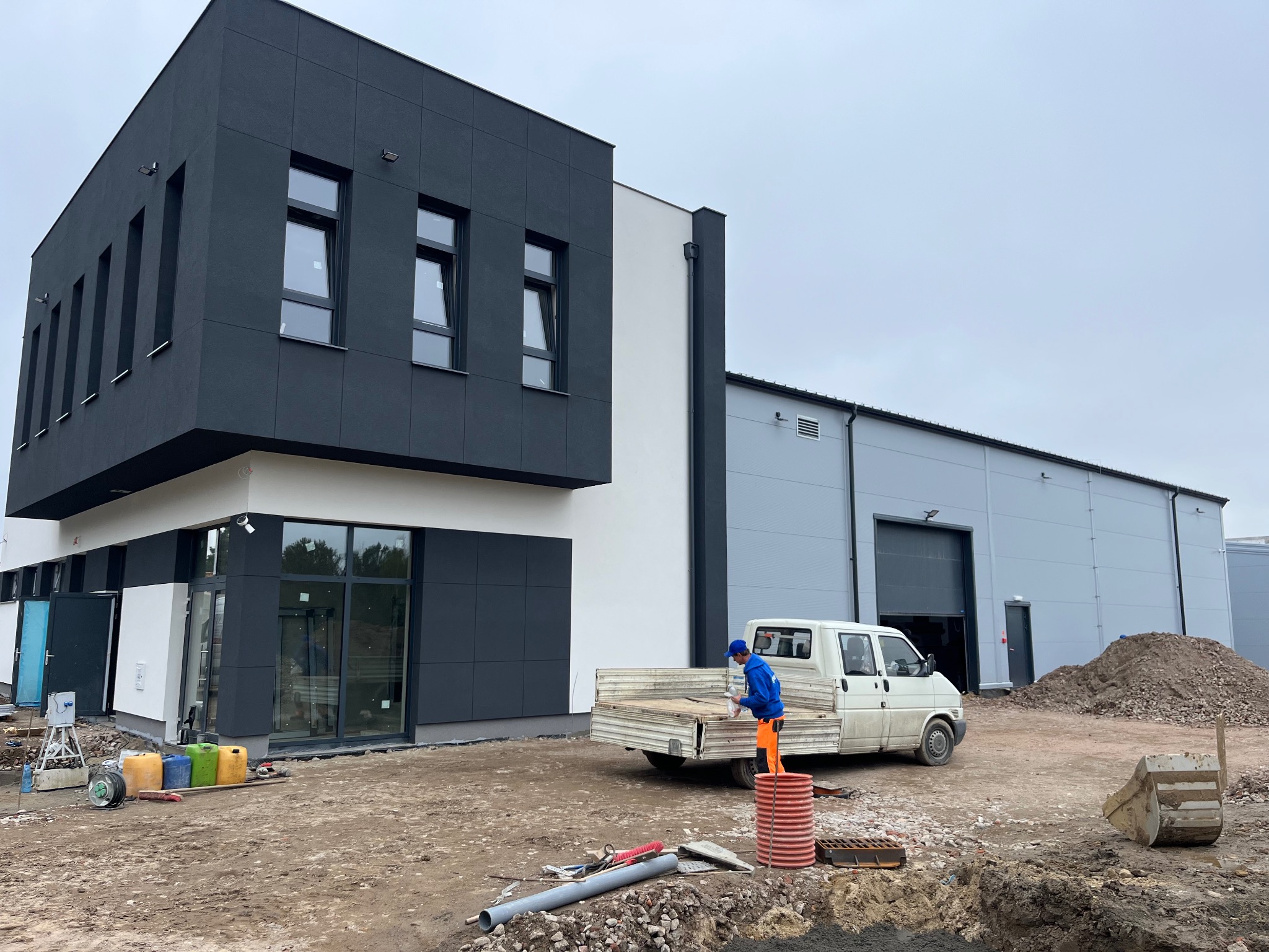 Hala ul. Strzelca z częścią biurową kierowanie inwestycją