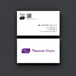 Dwie wizytówki firmy Tłocznia Olejów na ciemnoszarym teksturowanym tle, prezentujące logo, dane kontaktowe Zbigniewa Kaszuby, adres e-mail, numer telefonu oraz adres siedziby w Debrznie wraz...