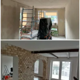 Dwuetapowy widok remontu: górny kadr przedstawia surowy sufit z widocznymi śladami szpachlowania, rusztowanie i worki z zaprawą; dolny kadr ukazuje wykończone wnętrze z łukiem z cegły, drewnianymi...