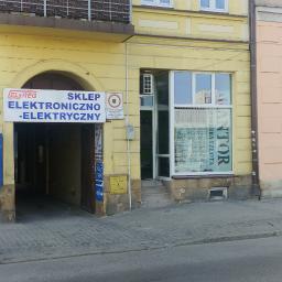 Kantor Rzeszów Alex znajduje się naprzeciwko dworca PKS przy ulicy Grottgera 6 lokal 2