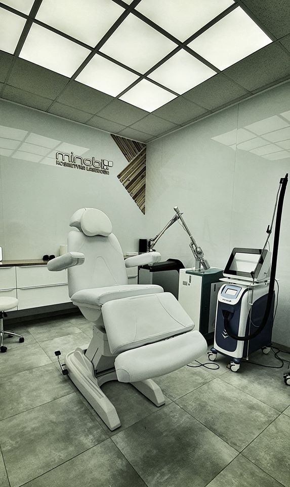 Wygodny fotel w naszym salonie.