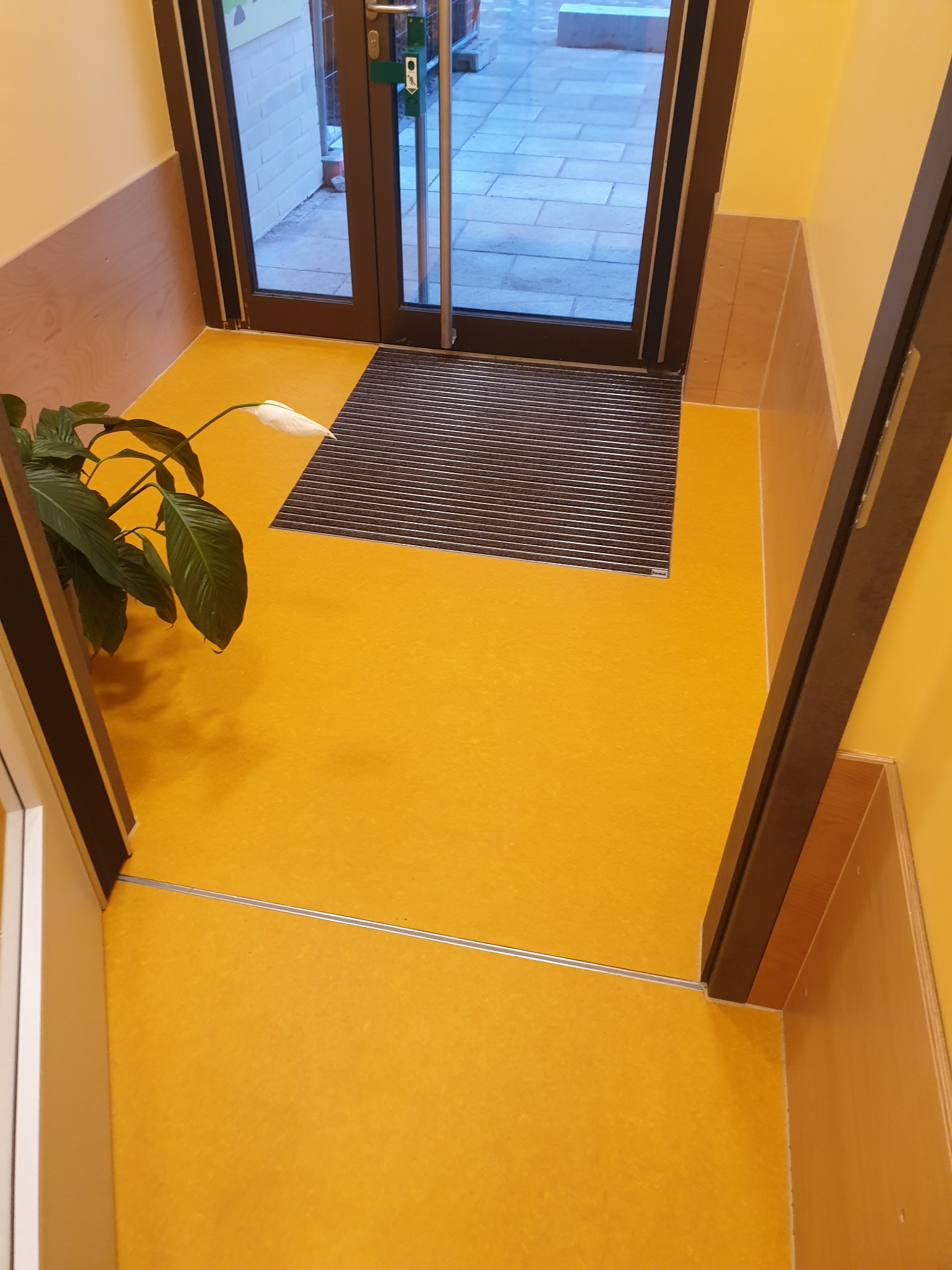 Linoleum, montaż maty, przedszkole