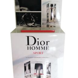 Kolumna ekspozycyjna Dior.