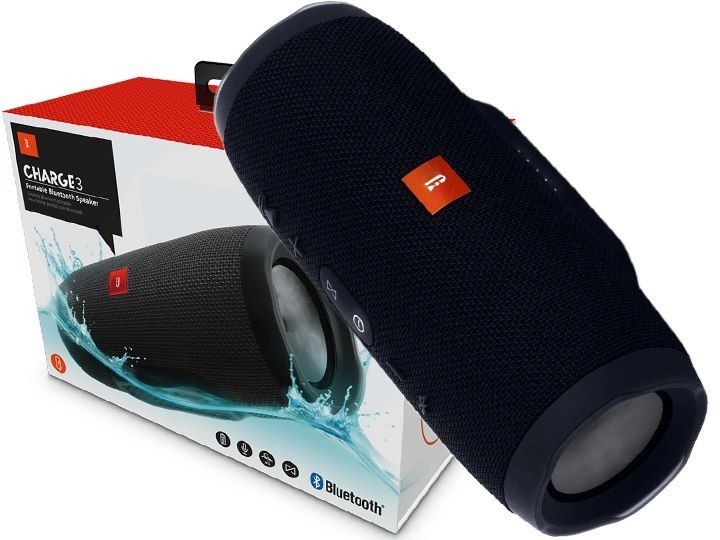 Czarny głośnik Bluetooth JBL Charge 3 z pudełkiem na białym tle, prezentowany w Bielawie. Widoczne logo JBL na pomarańczowym tle.