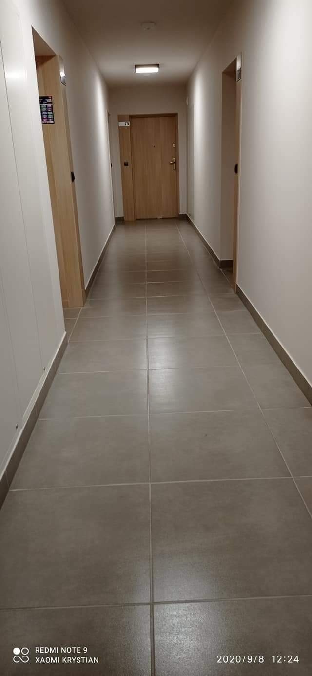 Sprzątanie klatek schodowych po wykonaniu usługi