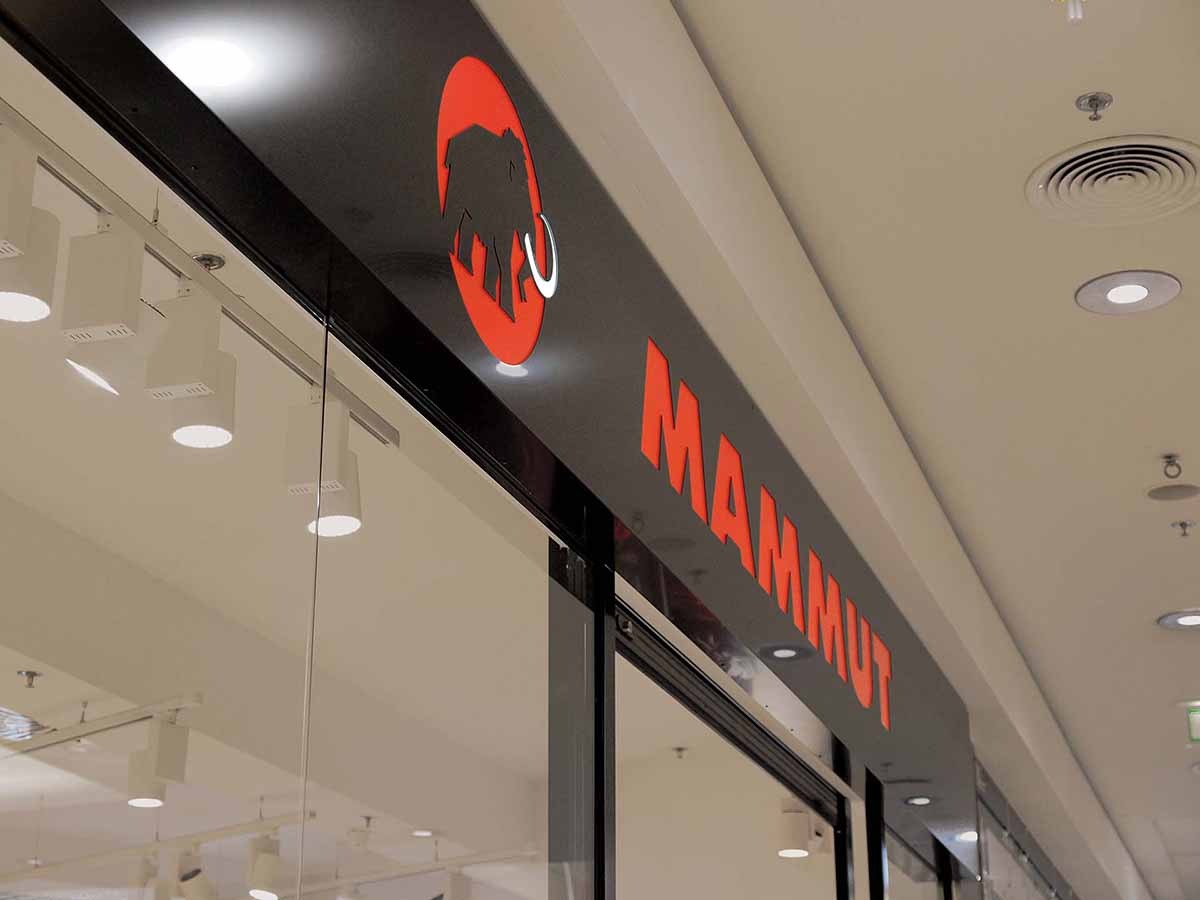 szyld w formie kasetonu