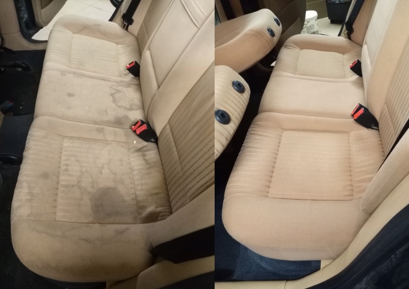 Porównanie tylnej kanapy samochodu przed i po czyszczeniu tapicerki; po lewej stronie widoczne plamy i zabrudzenia, po prawej czysta tapicerka o jednolitym beżowym kolorze.