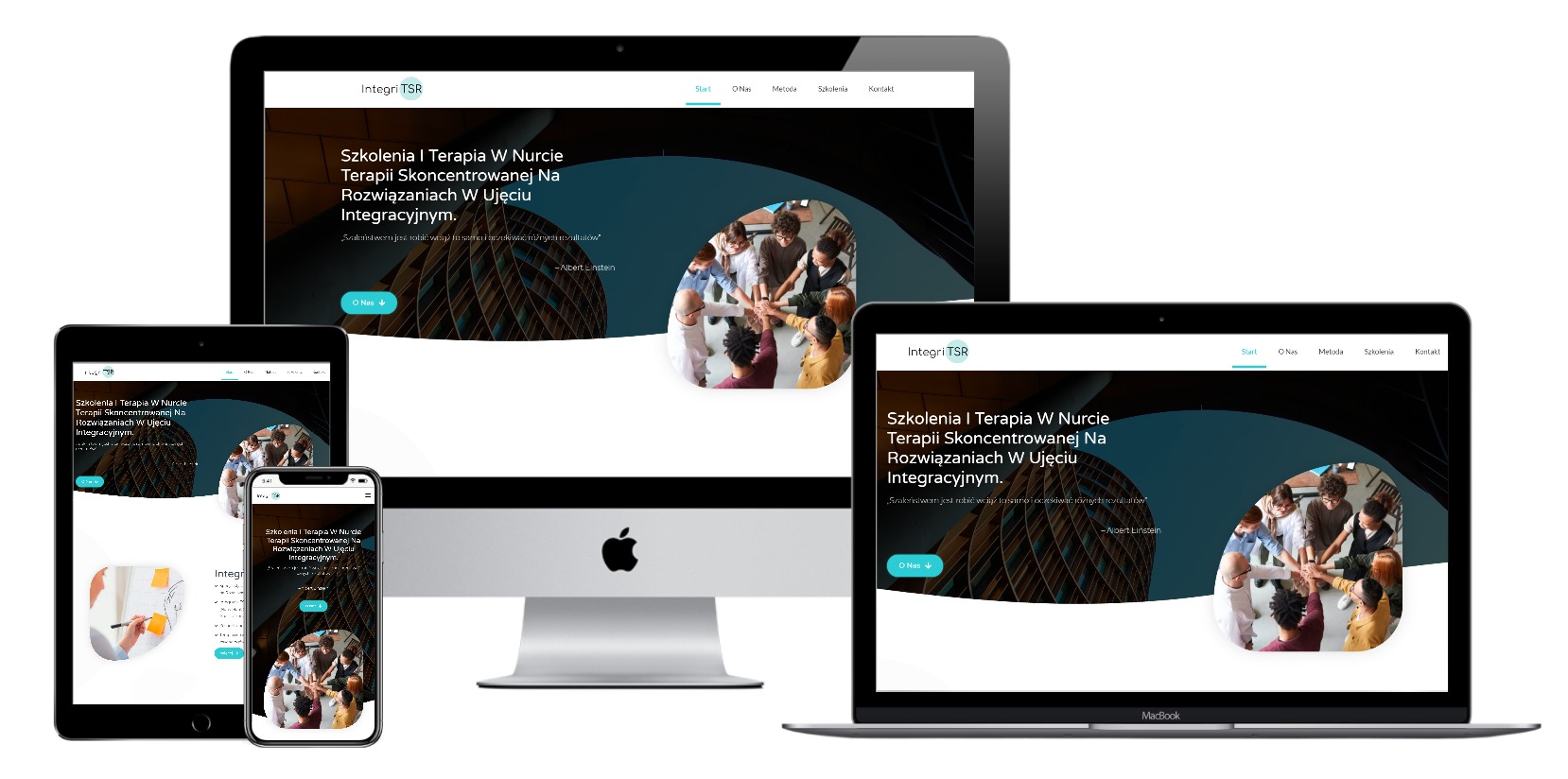 Responsywna strona internetowa wyświetlona na monitorze, laptopie, tablecie i smartfonie, prezentująca ofertę szkoleń i terapii, z motywem grupy osób trzymających się za ręce.