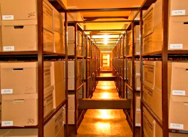 Składnica akt - drugie piętro budynku głównego