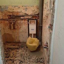 REMONT MIESZKANIA SKAWINA ŁAZIENKA PRZED