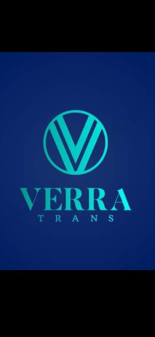 Logo firmy transportowej Verra Trans z symbolem litery V w okręgu, utrzymane w odcieniach błękitu na ciemnoniebieskim tle.