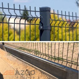 AZGO SP. Z O.O. - Ciemnoszare ogrodzenie panelowe z falistymi drutami, mocowane do kwadratowego słupka, z widoczną betonową podmurówką na piaszczystym gruncie.