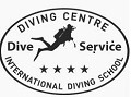 Logo Diving Centre Dive Service International Diving School z sylwetką nurka i czterema gwiazdkami.