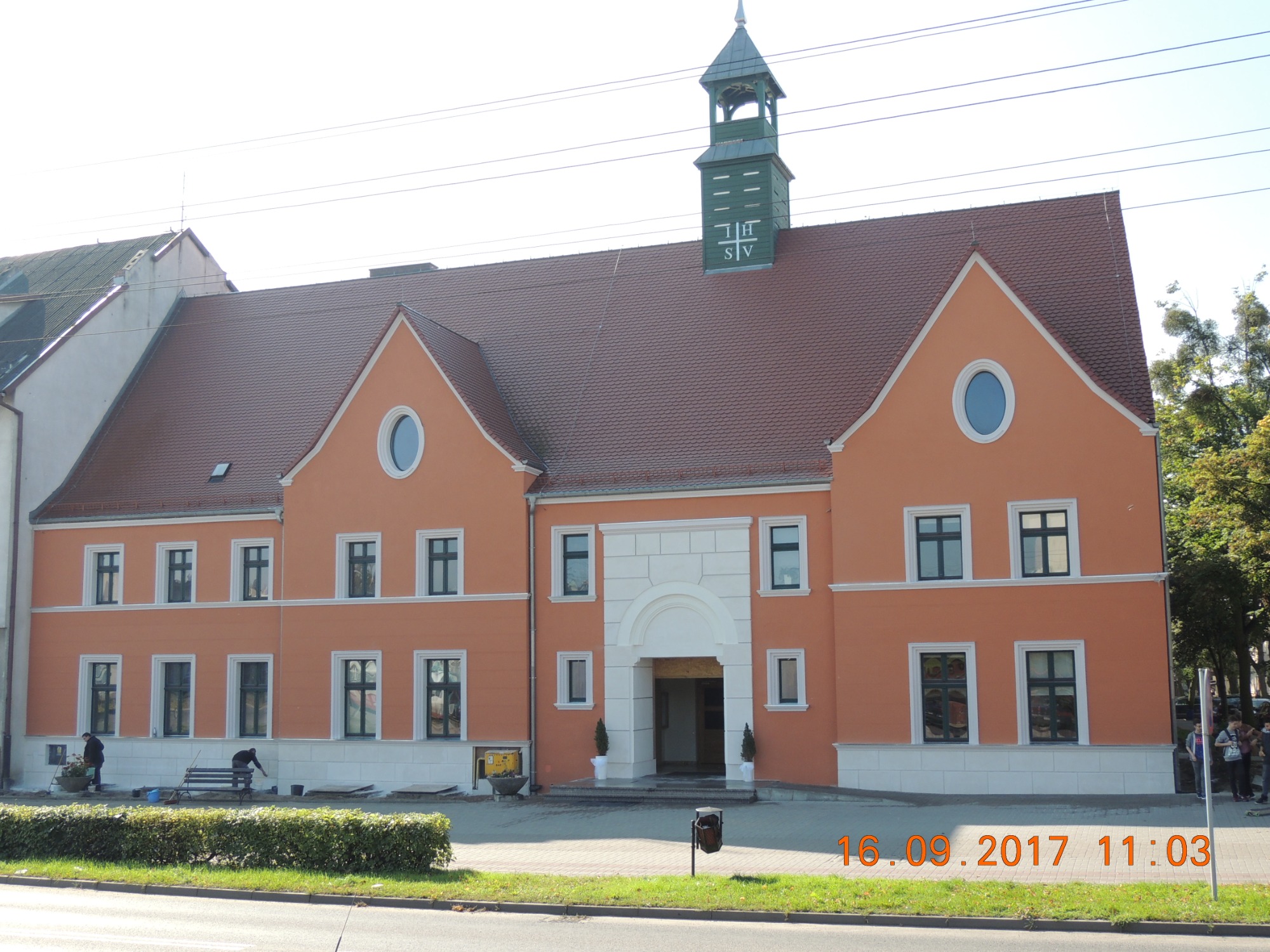 Elewacja z dekorami i sztucznym kamieniem Kościół w Chełmie