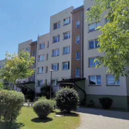 Nadz&oacute;r inwestorski przy remoncie elewacji budynku wielorodzinnego