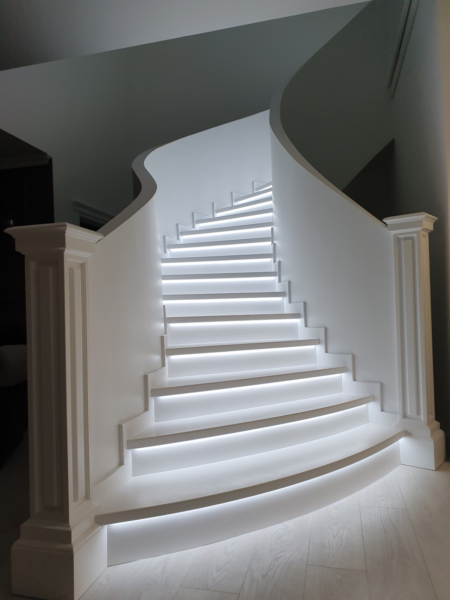 Montaż Oświetlenia Ledowego