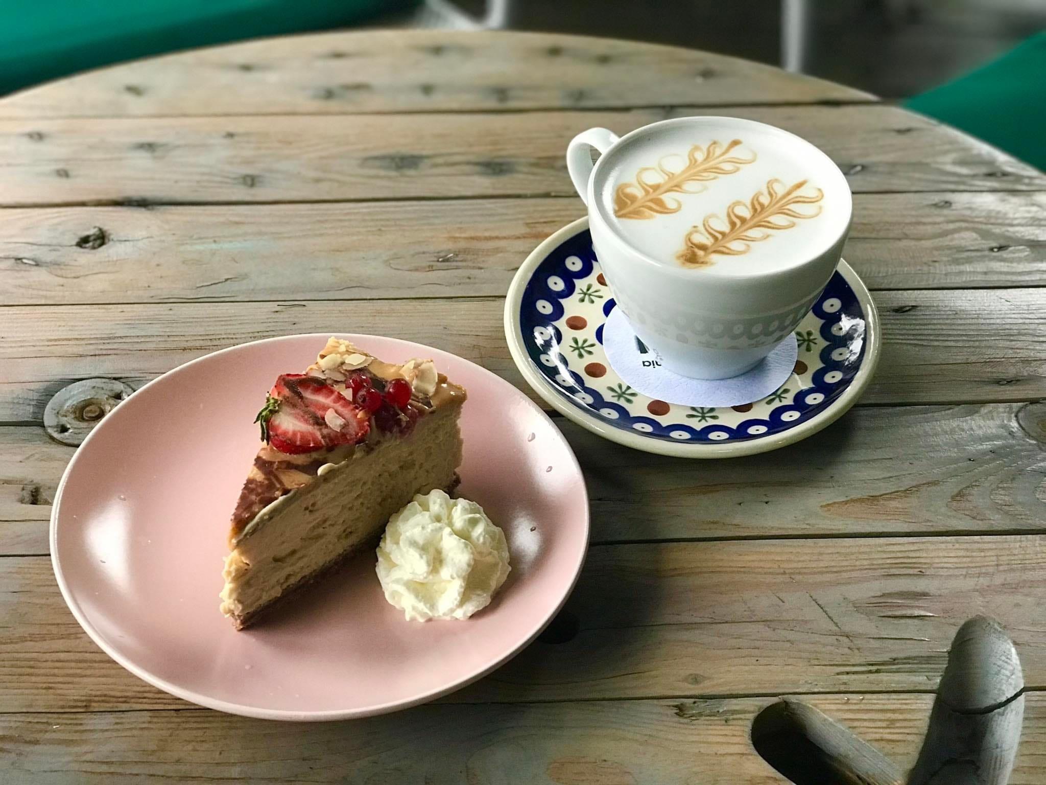 Sernik na kruchym spodzie