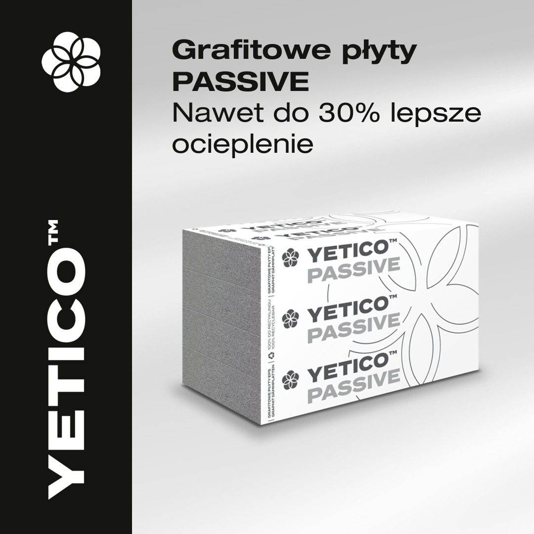 Grafitowe płyty izolacyjne YETICO PASSIVE, ułożone w stos, z widocznym logo i informacją o 30% lepszym ociepleniu. Minimalistyczny design opakowania.