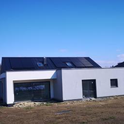 Instalacja na czarnym dachu o mocy 8kW, panele super fullblack, woj. dolnośląskie 