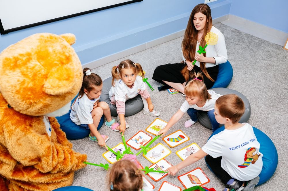 Angielski dla dzieci metodą Teddy Eddie – nauka przez zabawę w przyjaznej atmosferze.
