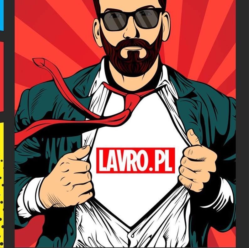 Ilustracja mężczyzny w garniturze i okularach przeciwsłonecznych, rozrywającego koszulę, pod którą widnieje napis LAVRO.PL na białym tle.