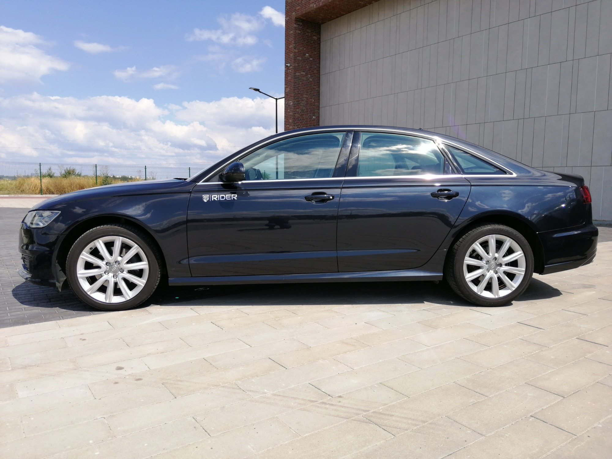 RIDER szczecin-transport ze Szczecina na lotnisko Schonefeld w Berlinie