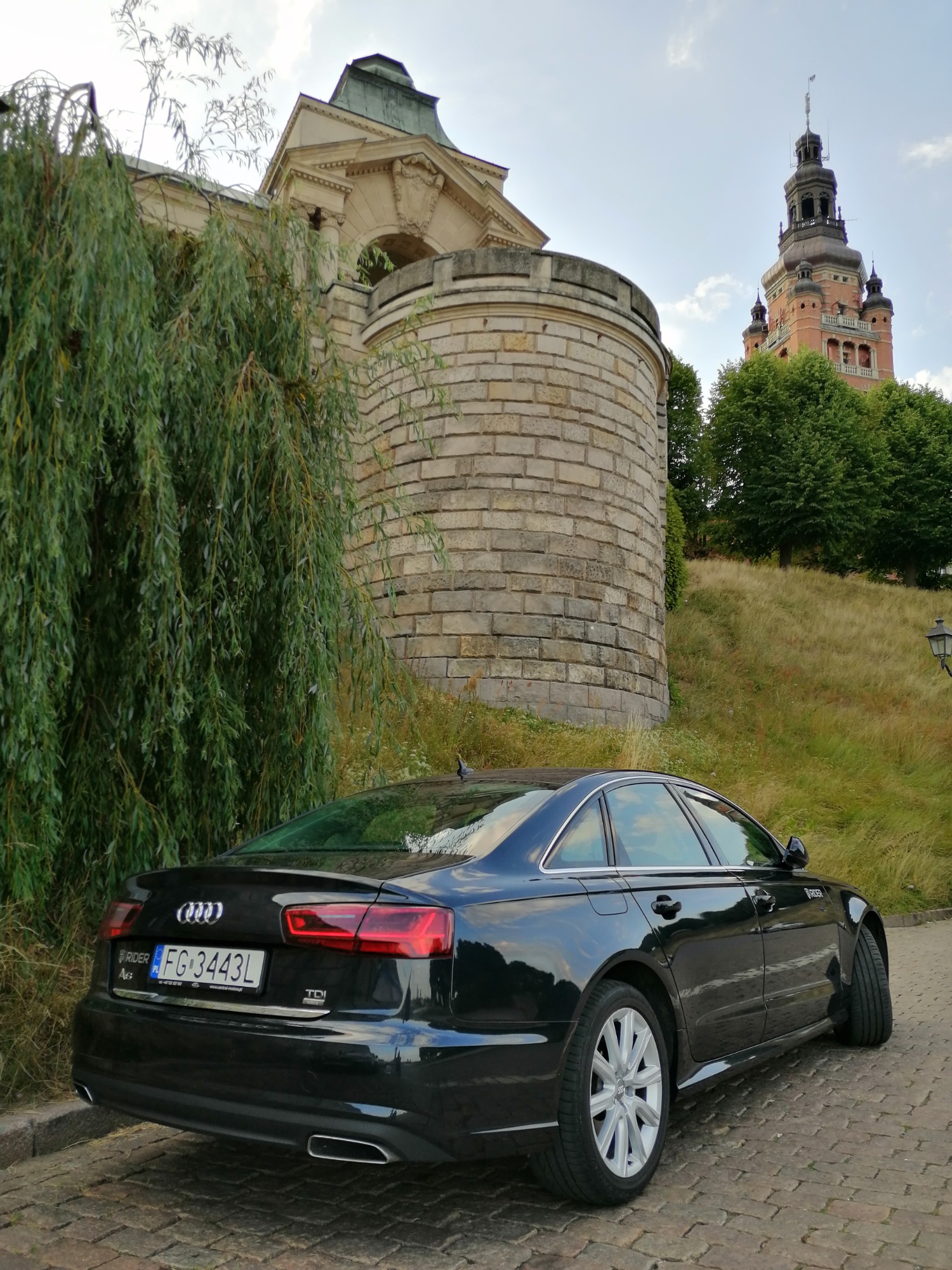 Przewóz i transport osób Szczecin- firma RIDER