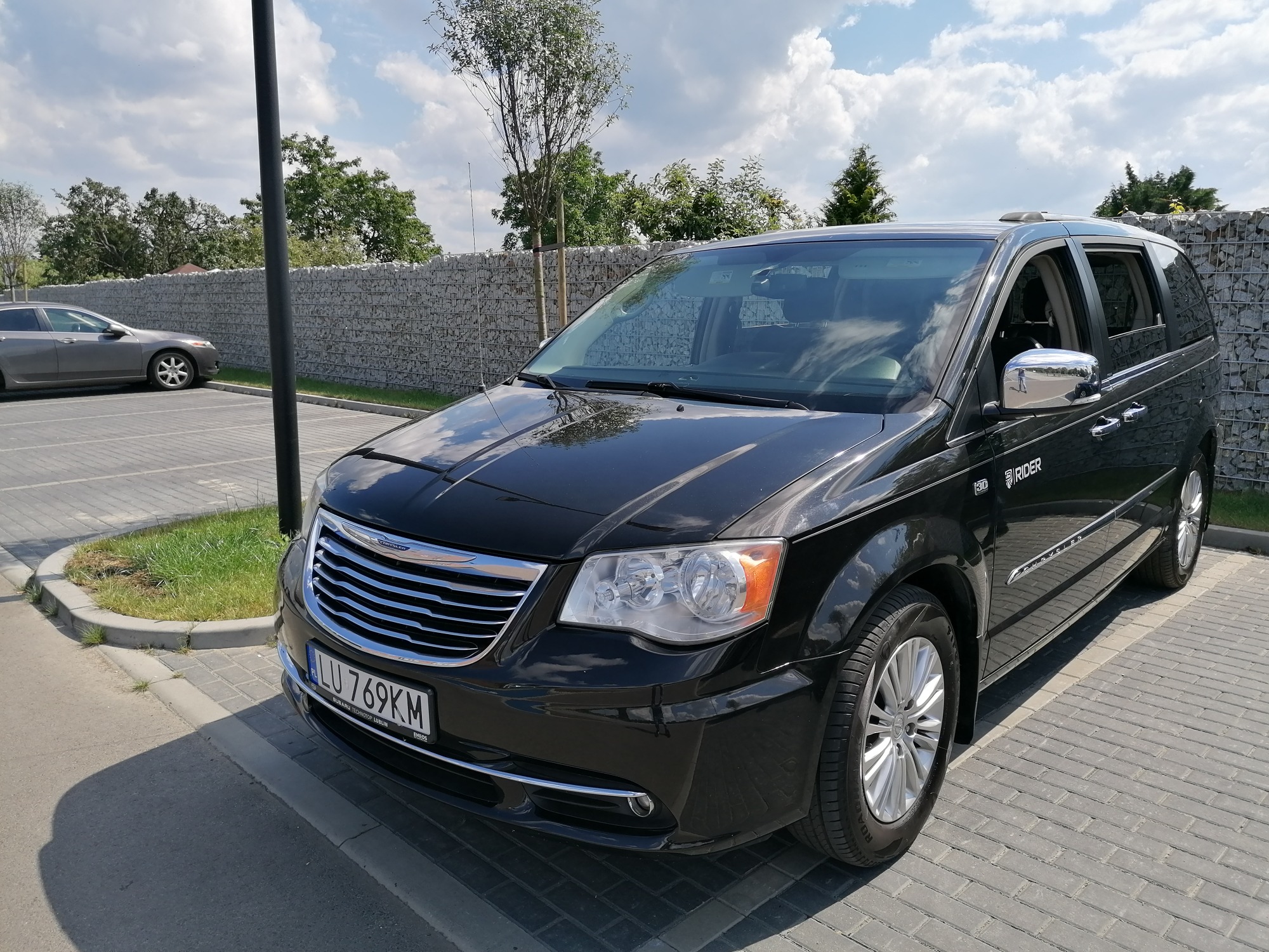 RIDER- transport osób Szczecin, wynajem busa 6 os z kierowcą