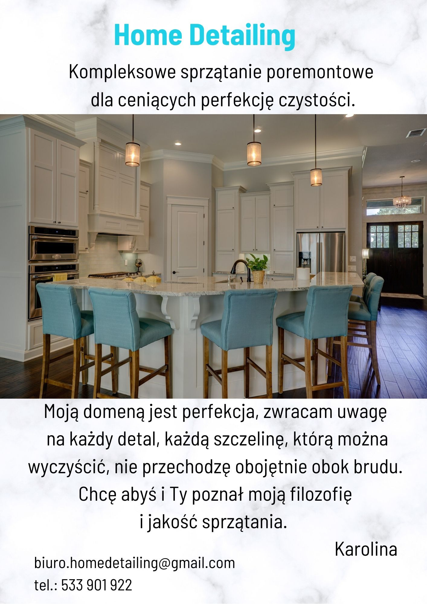 Wnętrze jasnej, nowocześnie urządzonej kuchni po sprzątaniu, z wyspą i turkusowymi krzesłami barowymi, widoczne czyste blaty i podłoga, w tle przeszklone drzwi wejściowe.