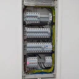 Montaż rozdzielnic