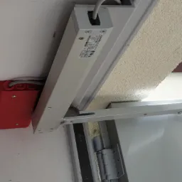 oddymianie, siłownik oddymiania, napęd drzwi