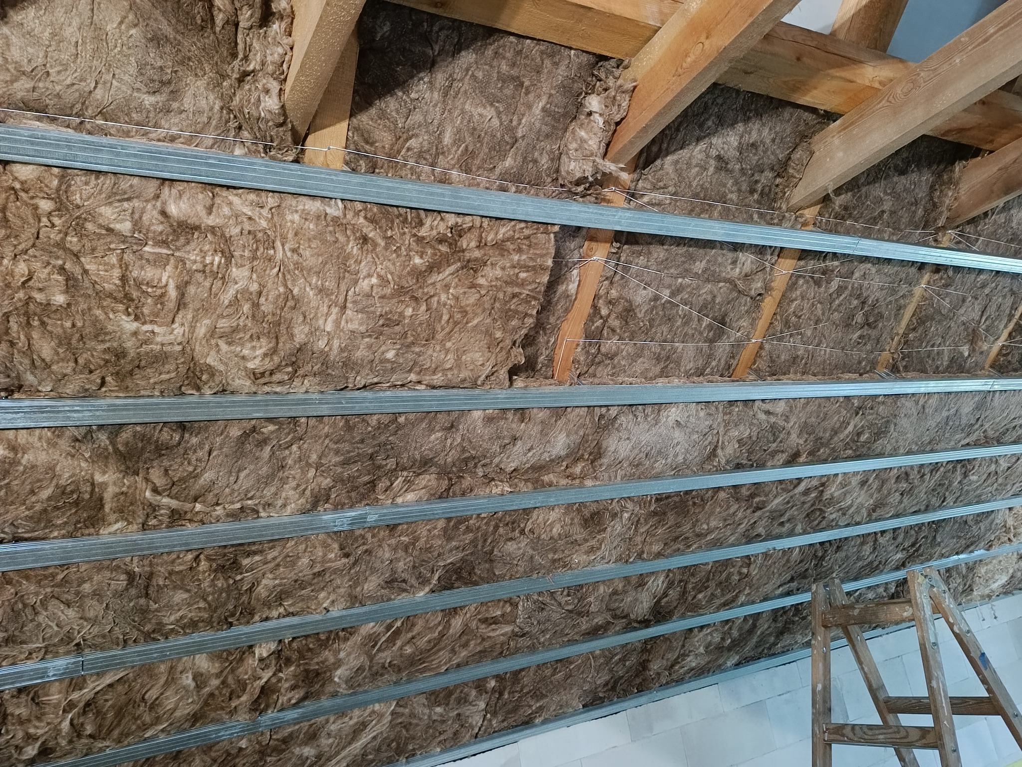 ocieplenie poddasza wełną 15 i 10 cm