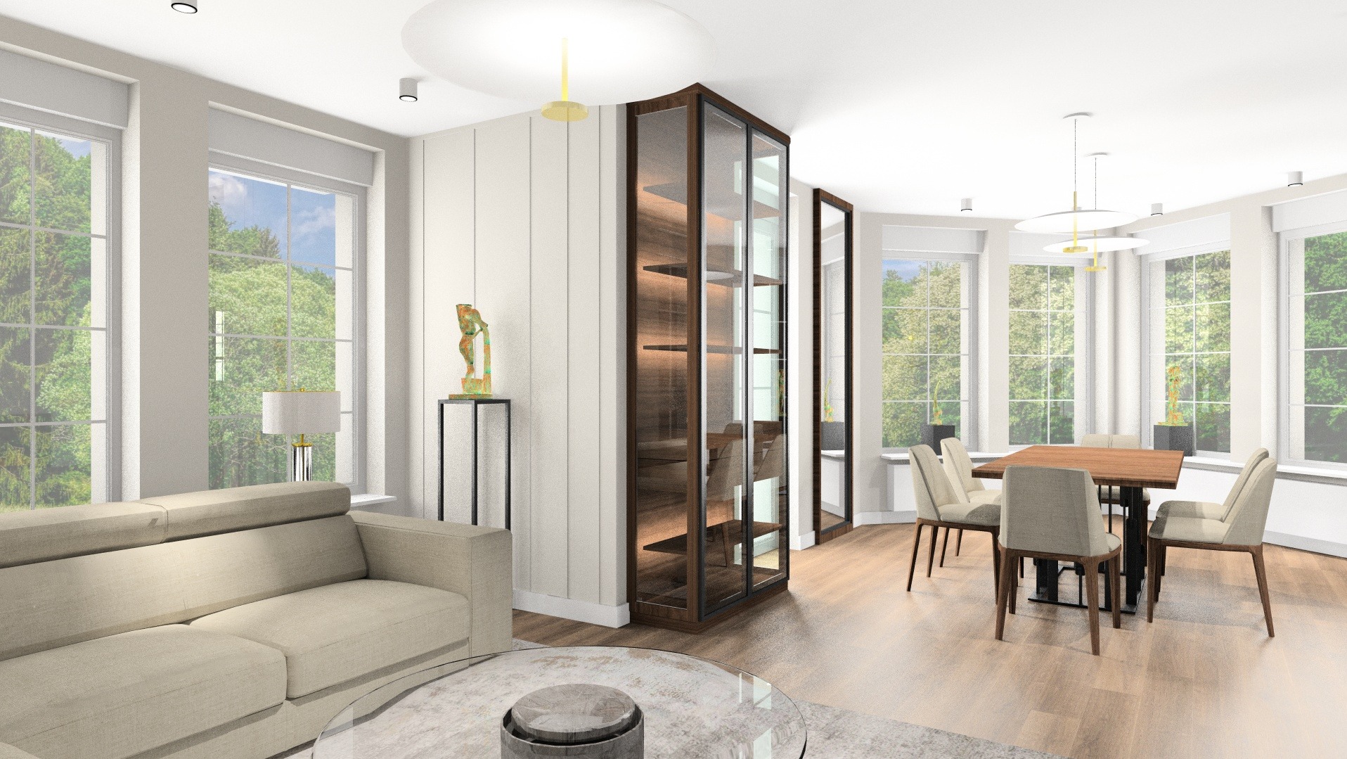 Jasny salon z beżową sofą, szklanym stolikiem kawowym, przeszkloną witryną, stołem jadalnym i dużymi oknami z widokiem na zieleń.