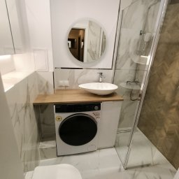 Minimalistyczna oraz funkcjonalna łazienka u Pana Damiana.