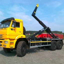 KAMAZ 6x6 duży hakowiec
