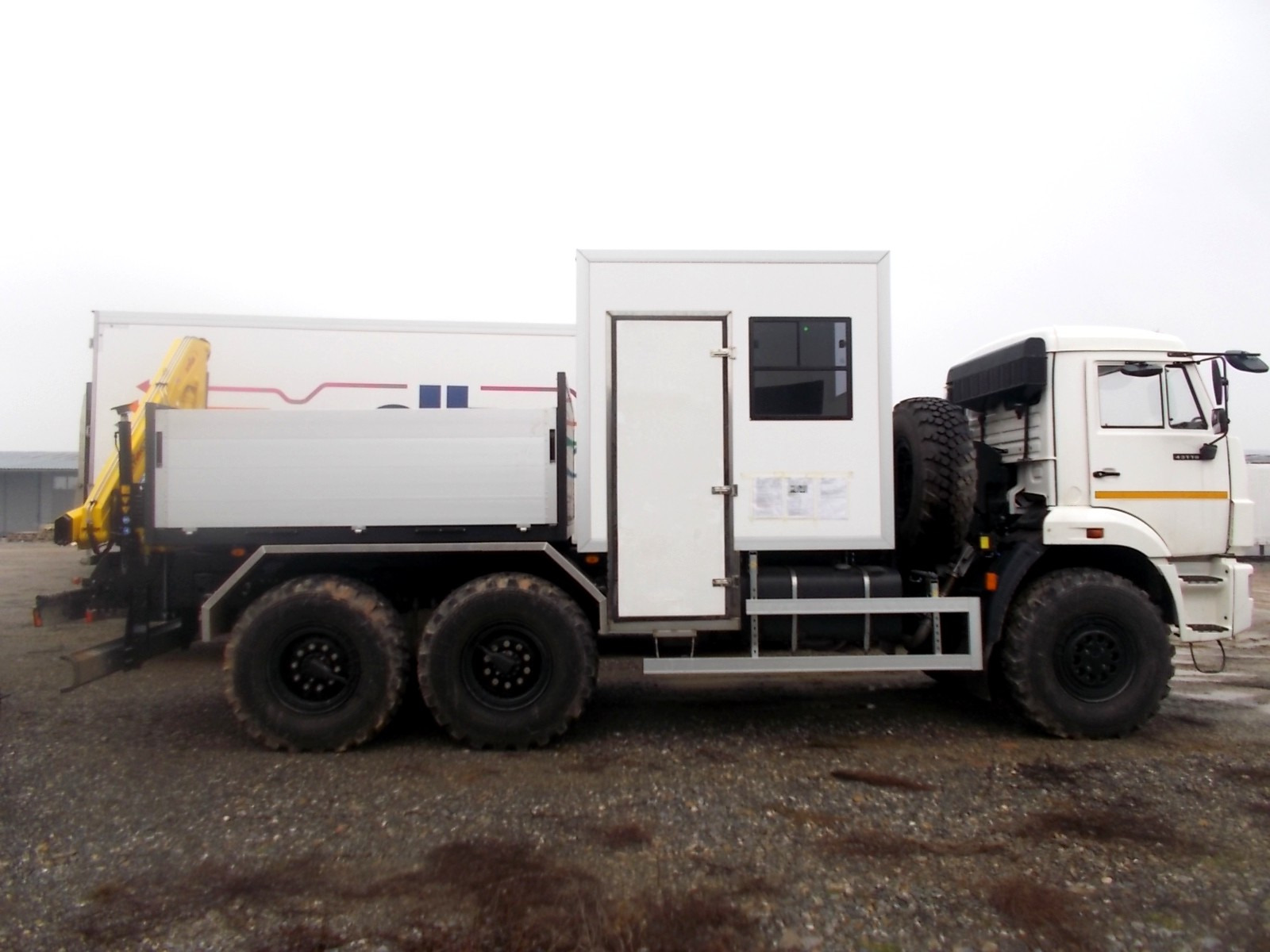 KAMAZ 6x6 specjalistyczny z HDS