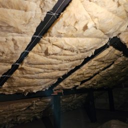 ocieplenie poddasza wełną mineralną