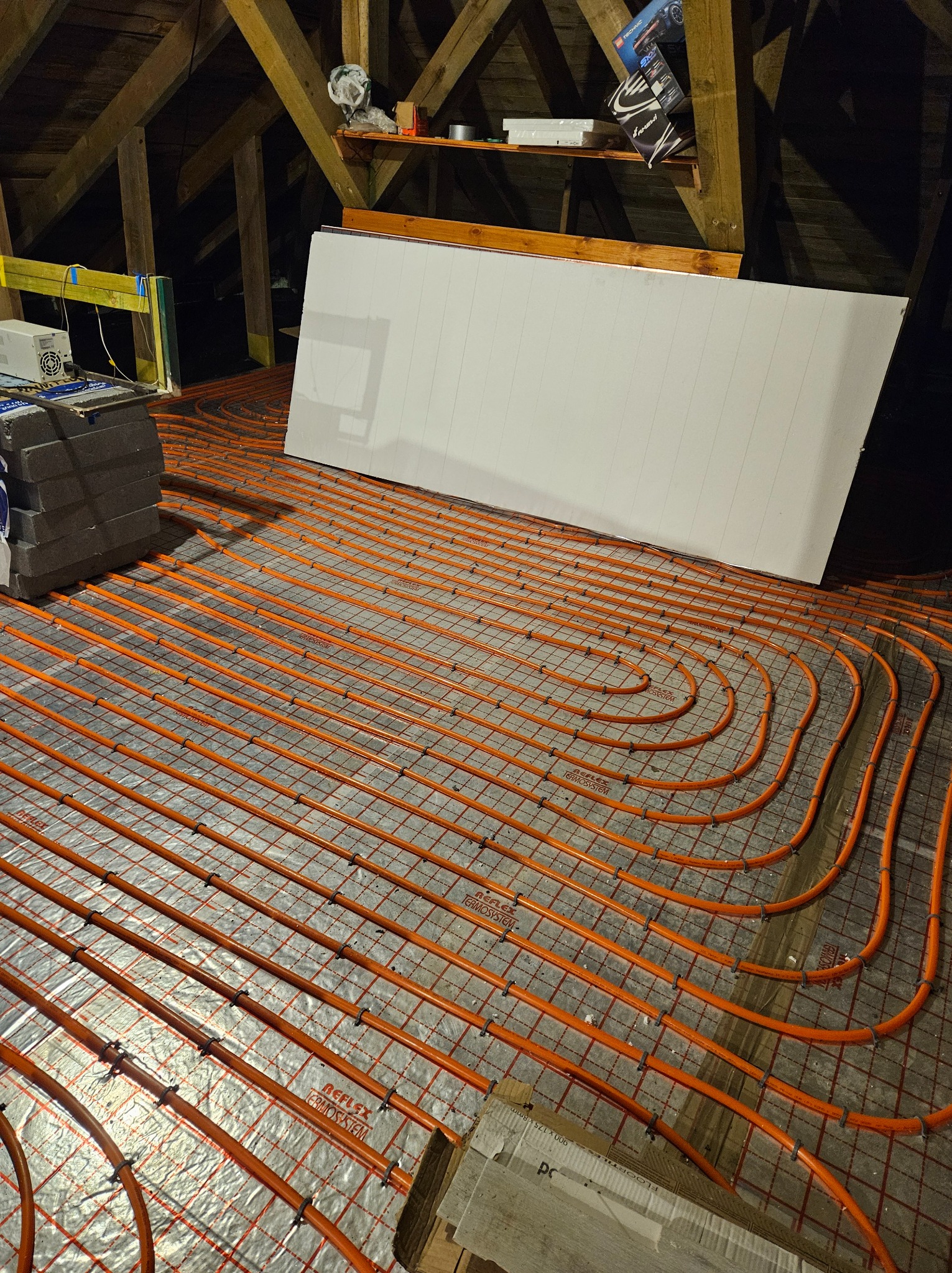 podłogówka na poddaszu użytkowym