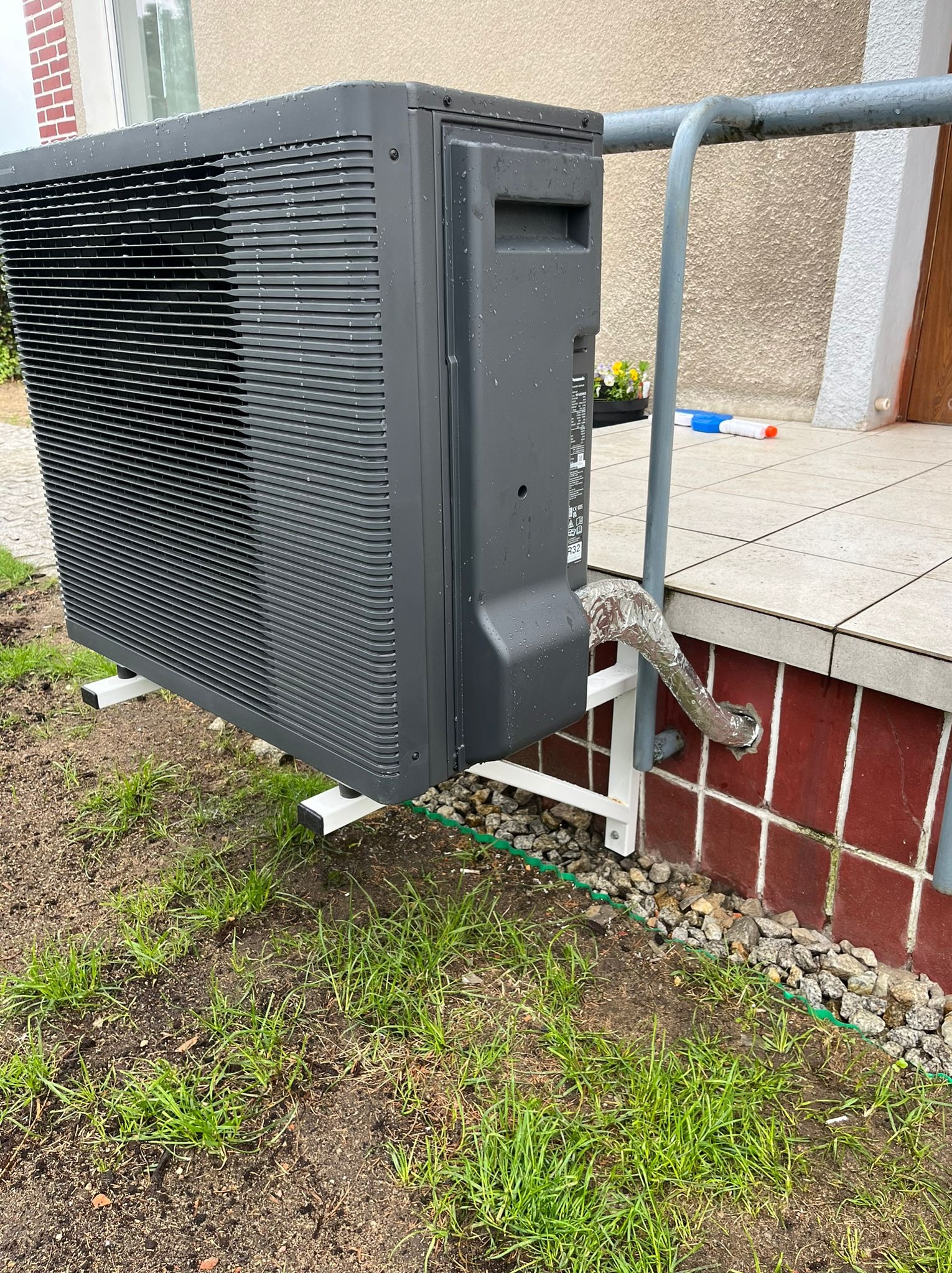 montaż pompy ciepła typu split, Panasonic