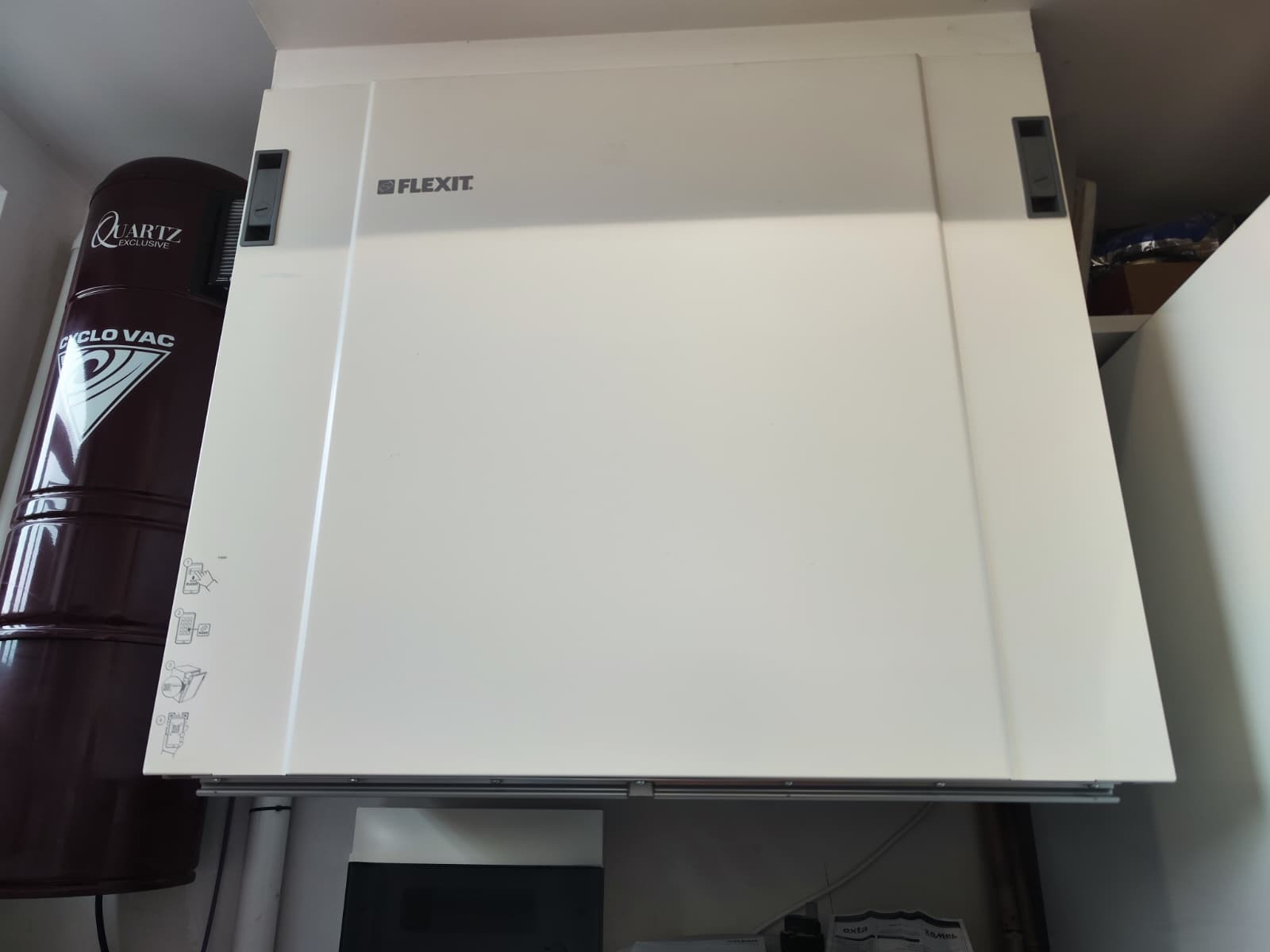 montaż rekuperacji domowej opartej o rekuperator z wymiennikiem obrotowym norweskiego producenta Flexit