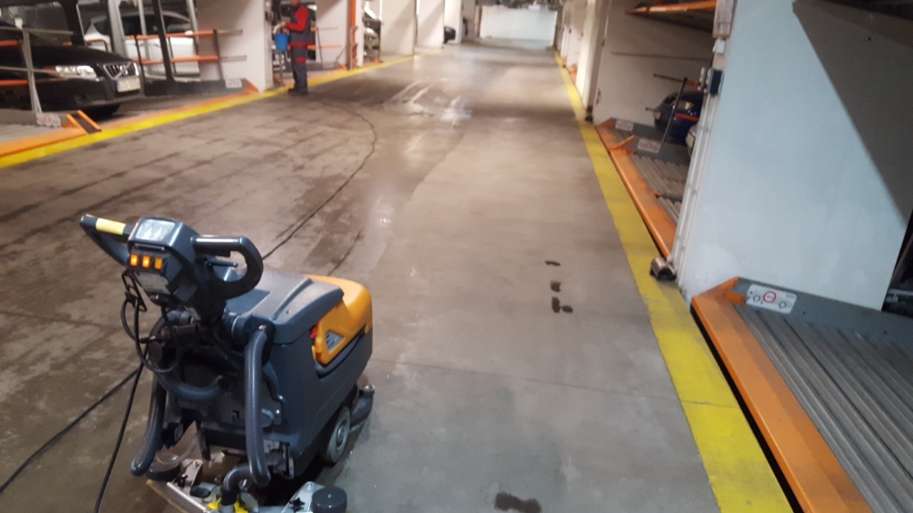 Obsługa garaży, hal, magazynów