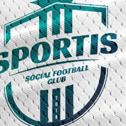 Logo 'SPORTIS Social Football Club' w odcieniach turkusu i granatu, umieszczone na białym tle imitującym tkaninę z drobną fakturą.